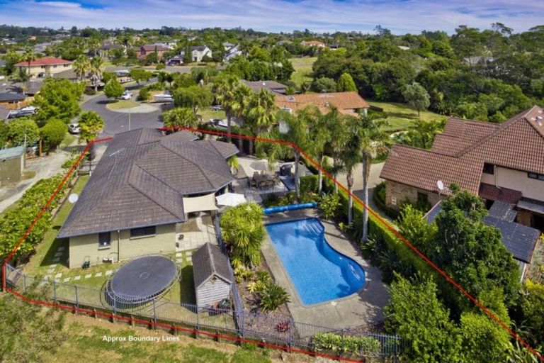 Photo of property in 12 Samuel Cross Place, Greenhithe, Auckland, 0632