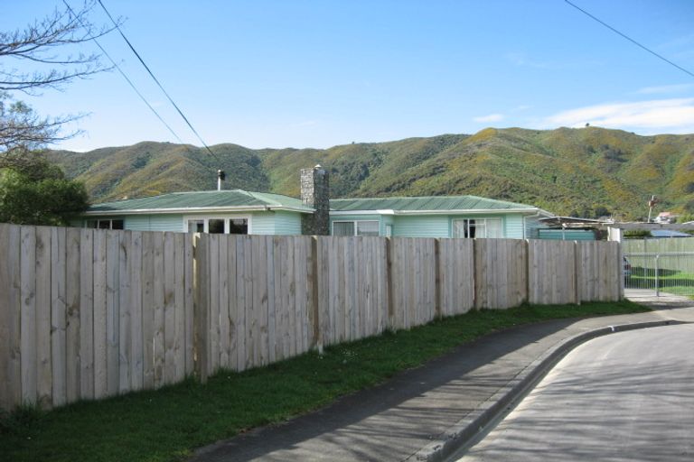 Photo of property in 2 Westminster Road, Wainuiomata, Lower Hutt, 5014