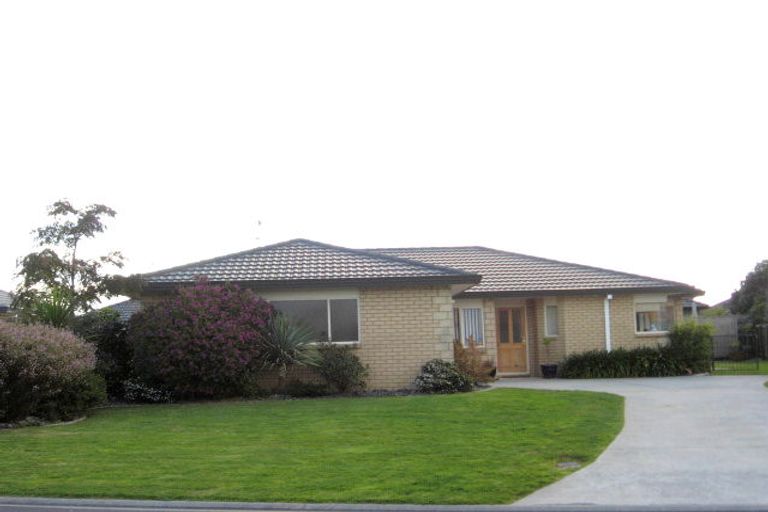 Photo of property in 4 Evansbel Place, Papamoa Beach, Papamoa, 3118