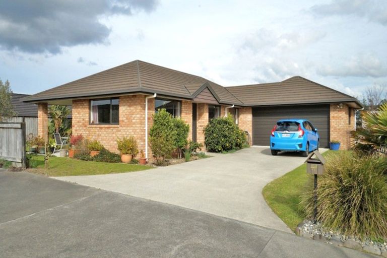 Photo of property in 16 Ocean View Rise, Ruakaka, 0116