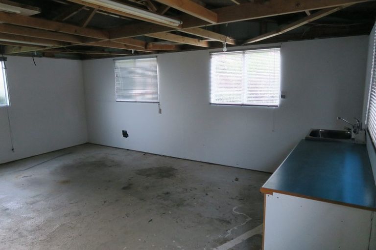 Photo of property in 36 Duchess Place, Maupuia, Wellington, 6022