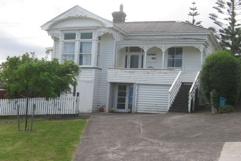 Photo of property in 54 Mozeley Avenue, Devonport, Auckland, 0624