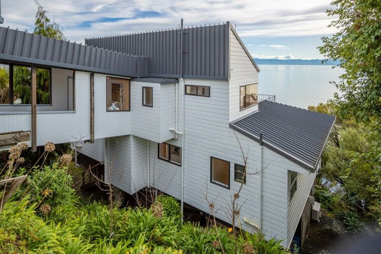 Photo of property in 11 Grenville Terrace, Moana, Nelson, 7011