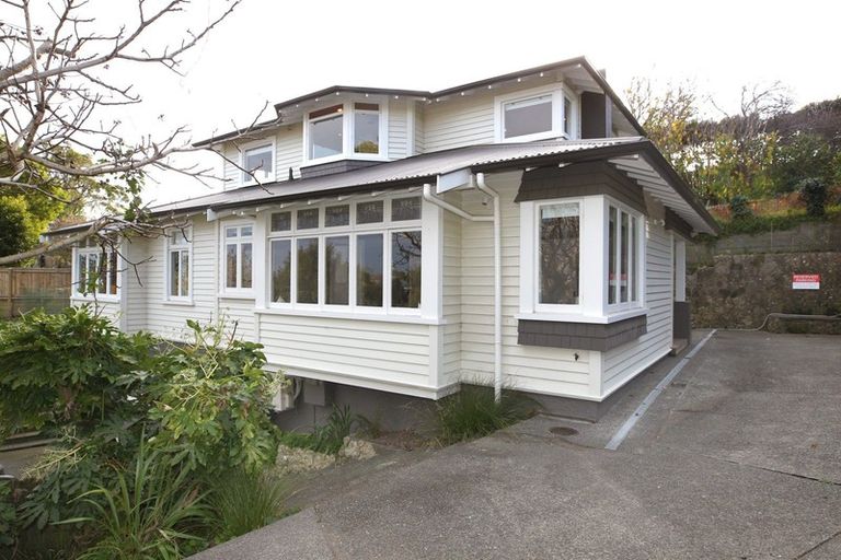 Photo of property in 10 Lincoln Road, Bluff Hill, Napier, 4110