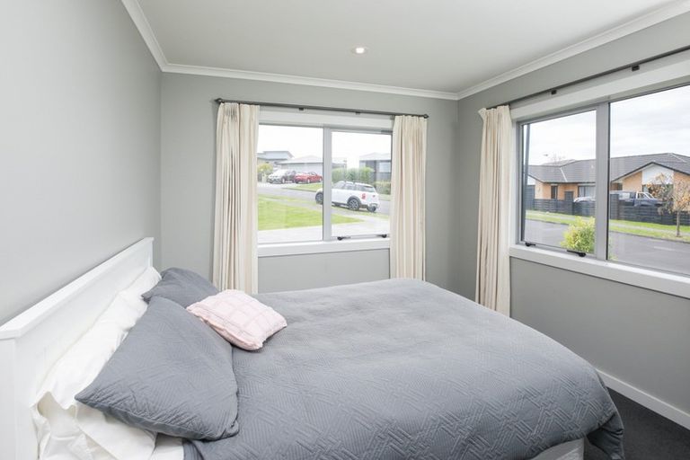 Photo of property in 13 Castleton Way, Flagstaff, Hamilton, 3210