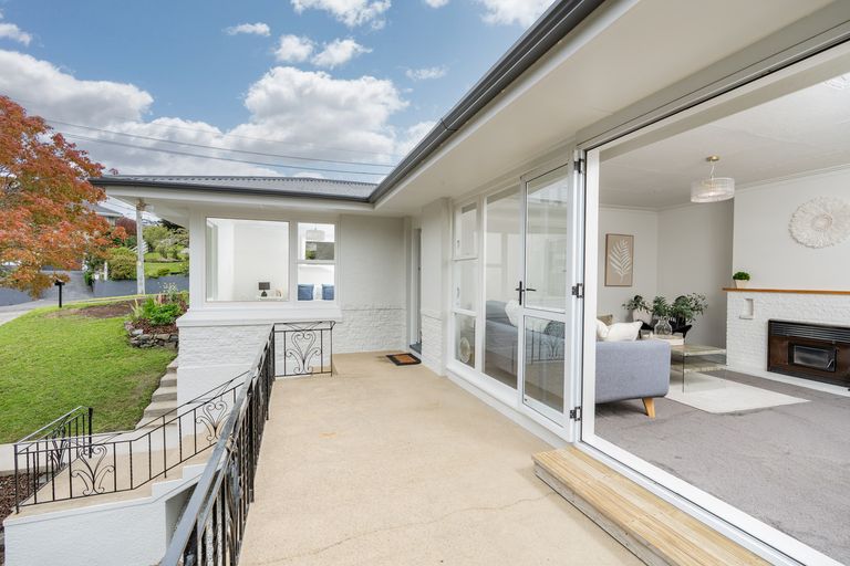 Photo of property in 3 Jason Street, Helensburgh, Dunedin, 9010