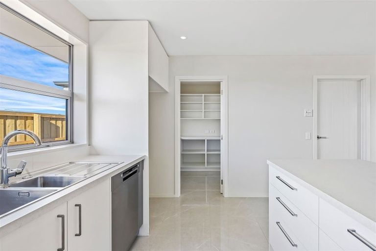 Photo of property in 16 Stackwood Avenue, Woodend, 7610