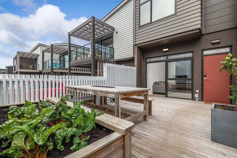 Photo of property in 15 Tuatua Road, Hobsonville, Auckland, 0616