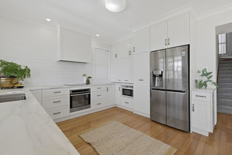 Photo of property in 107 Fourth Avenue, Tauranga, 3110