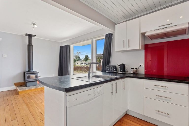 Photo of property in 24 Tawa Street, Edgecumbe, 3120