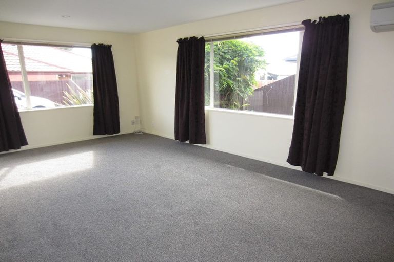 Photo of property in 2/50a Division Street, Riccarton, Christchurch, 8041