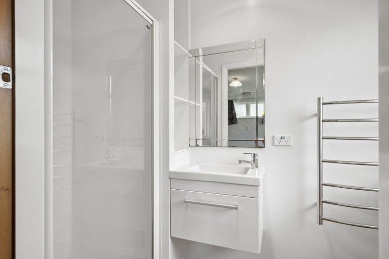 Photo of property in 19 Mascot Street, Tawa, Wellington, 5028