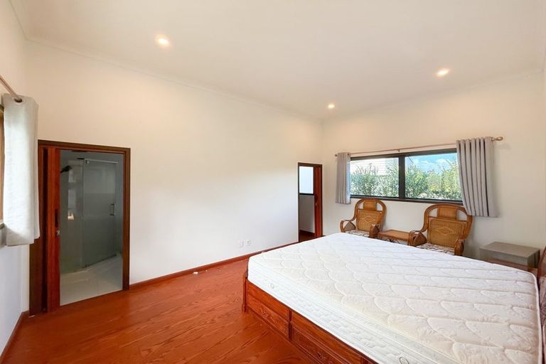 Photo of property in 25b Gulf Harbour Drive, Gulf Harbour, Whangaparaoa, 0930