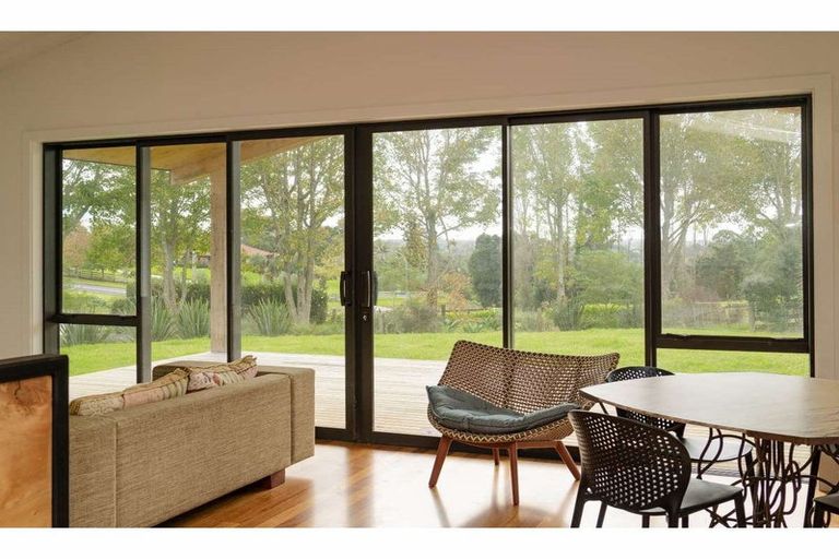 Photo of property in 16 Pa Road, Kerikeri, 0230