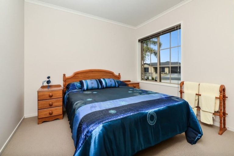 Photo of property in 53 Farringdon Avenue, Rototuna North, Hamilton, 3210