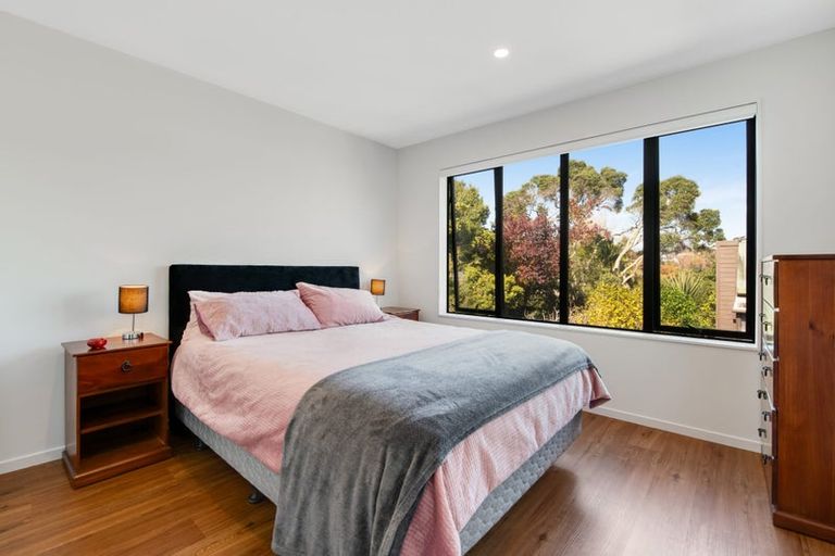 Photo of property in 132c Stapleford Crescent, Browns Bay, Auckland, 0630