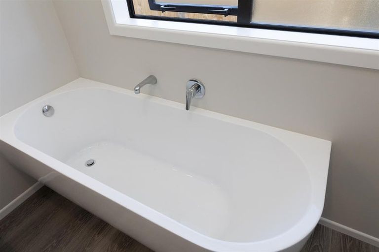 Photo of property in 10 Oldfield Lane, Marton, 4710