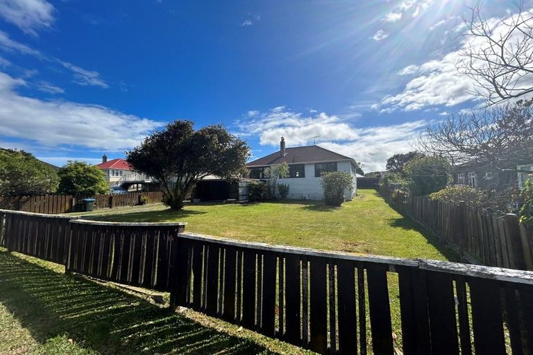 Photo of property in 45 Main Road, Titahi Bay, Porirua, 5022