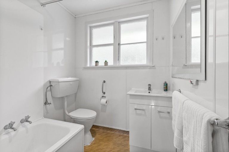 Photo of property in 119 Kings Crescent, Hutt Central, Lower Hutt, 5010