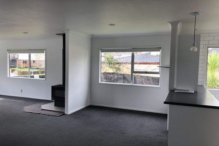 Photo of property in 3 West Harbour Drive, West Harbour, Auckland, 0618