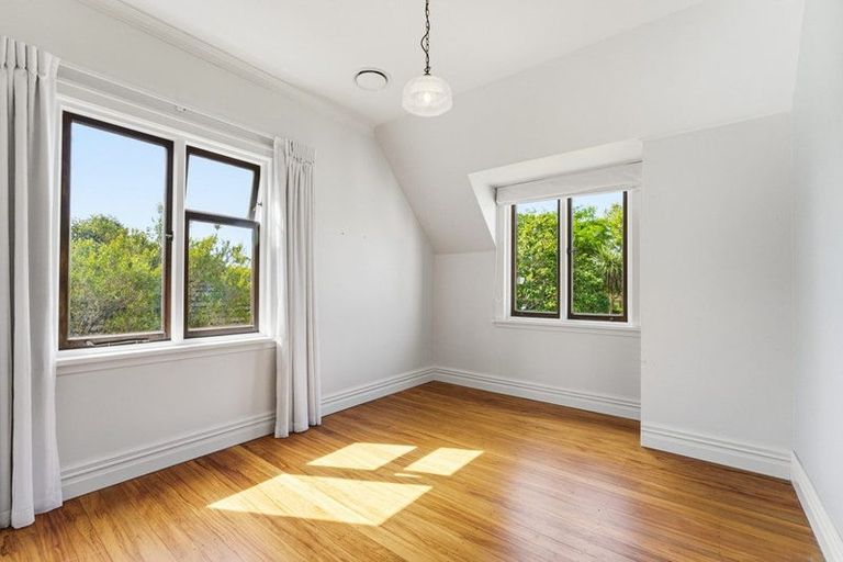 Photo of property in 4 Kent Road, Saint Johns Hill, Whanganui, 4501