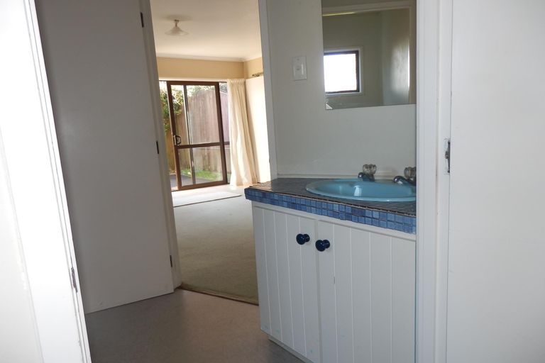Photo of property in 38 Te Haumi Drive, Paihia, 0200