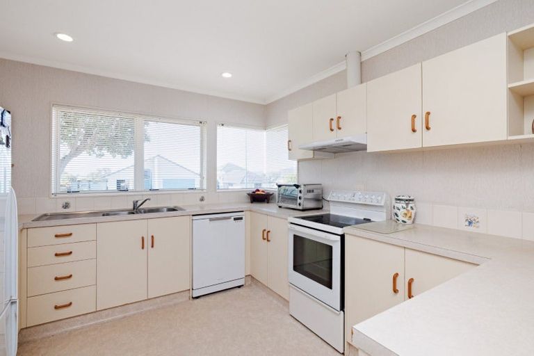 Photo of property in 64 Sapphire Drive, Hairini, Tauranga, 3112