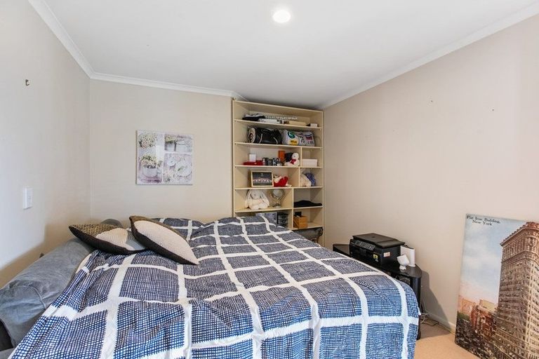 Photo of property in 54 Kittiwake Drive, Schnapper Rock, Auckland, 0632