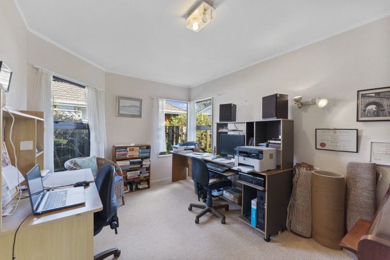 Photo of property in 274 Te Moana Road, Waikanae, 5036