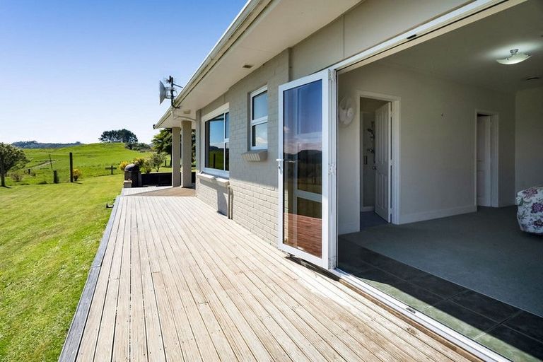 Photo of property in 1397 Meremere Road, Ohangai, Hawera, 4672