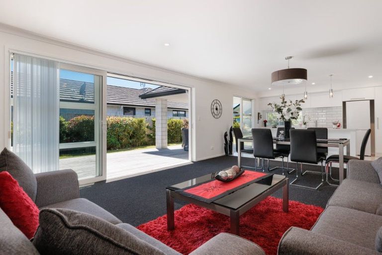 Photo of property in 93 Sandhurst Drive, Papamoa Beach, Papamoa, 3118