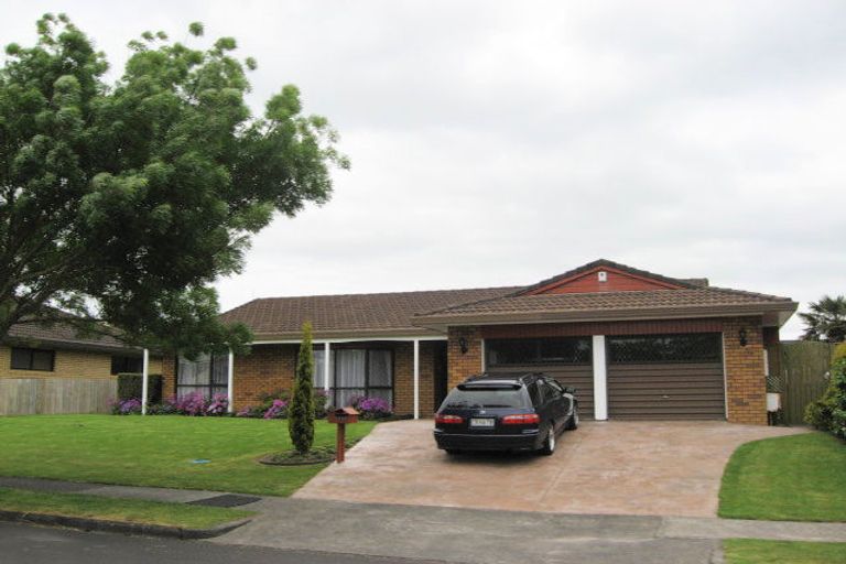 Photo of property in 140 Walter Strevens Drive, Conifer Grove, Takanini, 2112