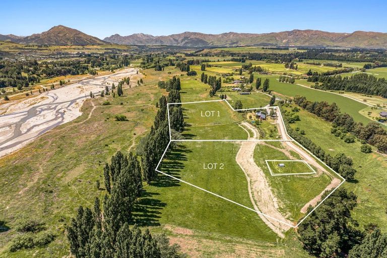 Photo of property in 83d Black Peak Road, Wanaka, 9382