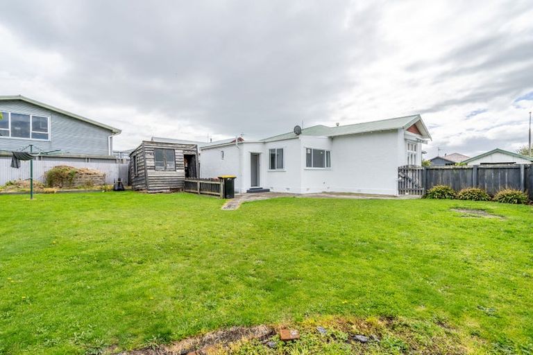 Photo of property in 17 Collingwood Street, Strathern, Invercargill, 9812