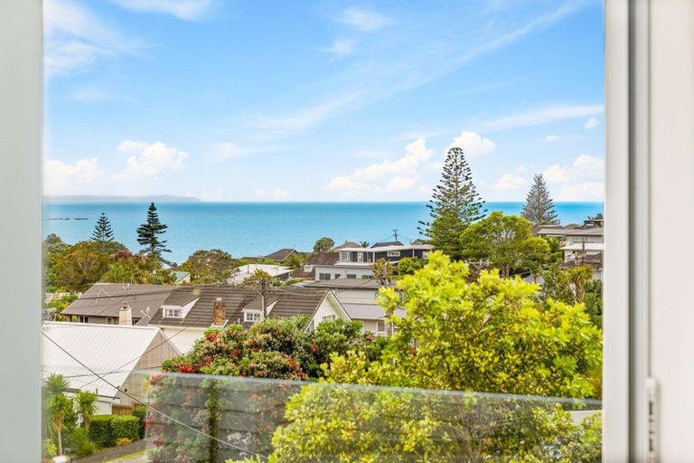 Photo of property in 1/40 Beulah Avenue, Rothesay Bay, Auckland, 0630
