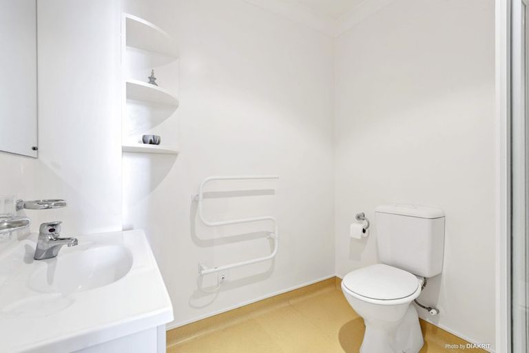 Photo of property in The Villas, 10/33 Hobson Street, Thorndon, Wellington, 6011