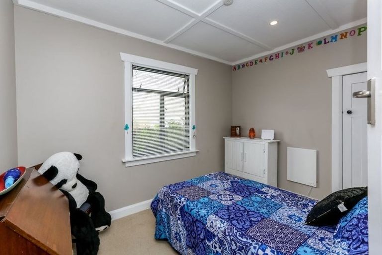 Photo of property in 14 Sanders Avenue, Westown, New Plymouth, 4310