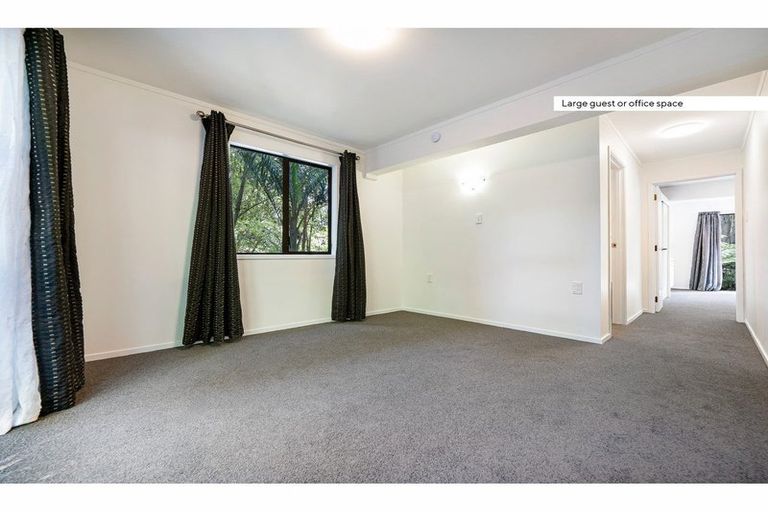 Photo of property in 200 Atkinson Road, Titirangi, Auckland, 0604