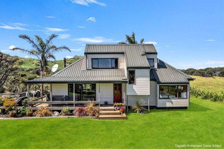 Photo of property in 487 Wilson Road, South Head, Helensville, 0874