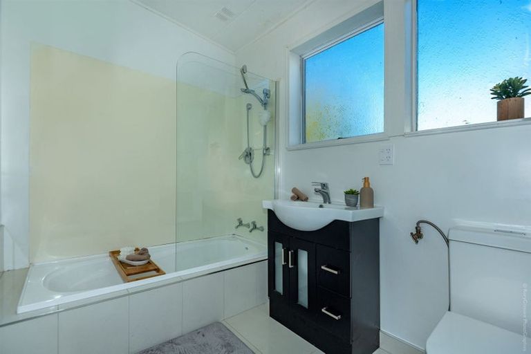 Photo of property in 15 Bronwyn Street, Mairehau, Christchurch, 8052