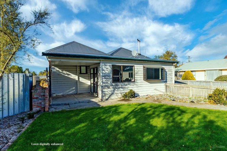Photo of property in 1 Augustine Street, Waimate, 7924