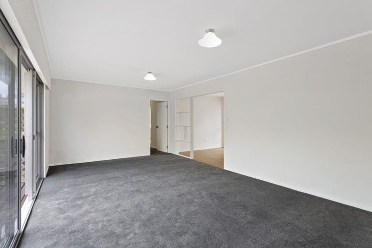 Photo of property in 1/30 Hiwihau Place, Glenfield, Auckland, 0629