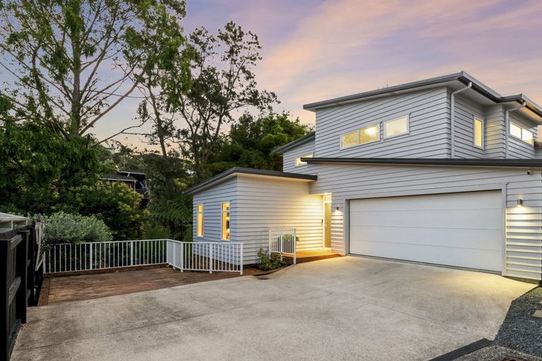 Photo of property in 92a Beach Road, Castor Bay, Auckland, 0620