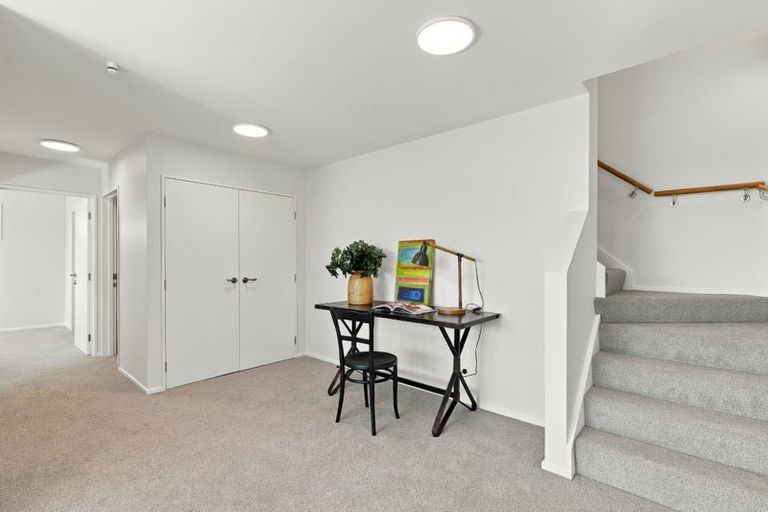 Photo of property in 11 Stronsay Lane, Hillsborough, Christchurch, 8022