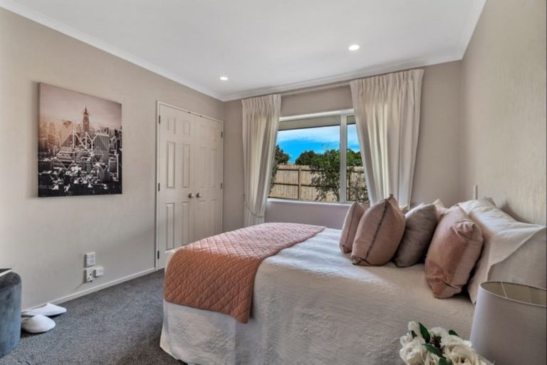 Photo of property in 8 Glencullen Place, Dannemora, Auckland, 2016