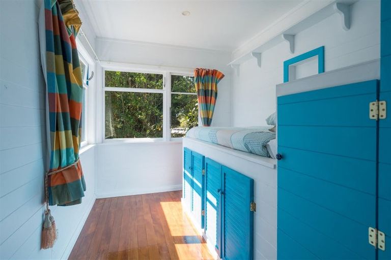 Photo of property in 2 Martin Street, Monaco, Nelson, 7011