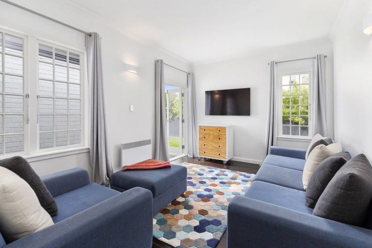 Photo of property in 5 Troon Crescent, Boulcott, Lower Hutt, 5010