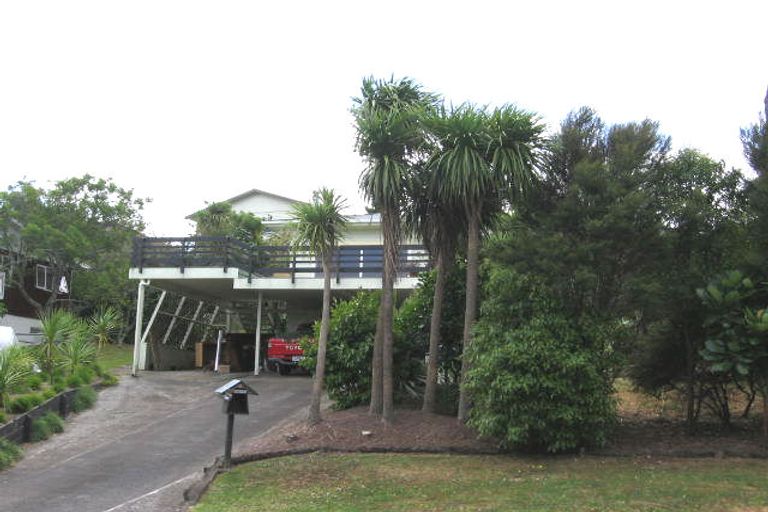 Photo of property in 15 Park Hill Road, Birkenhead, Auckland, 0626