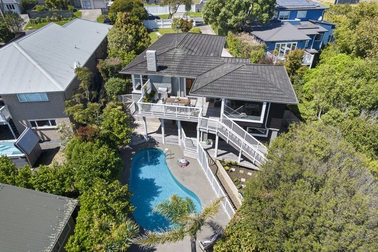 Photo of property in 13 Evelyn Road, Cockle Bay, Auckland, 2014
