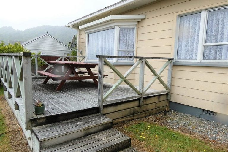 Photo of property in 61 Hall Street, Cobden, Greymouth, 7802